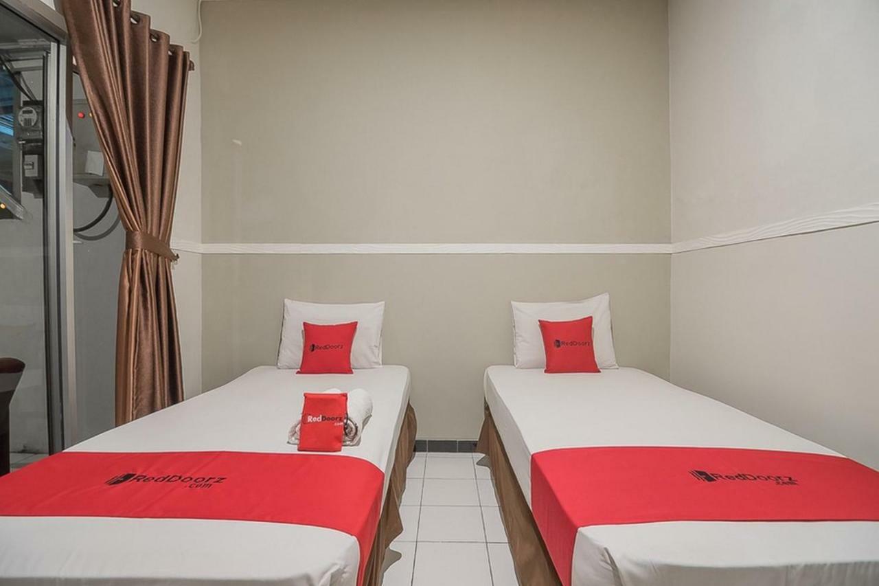 Reddoorz Near Alun Alun Subang Hotel Ngoại thất bức ảnh