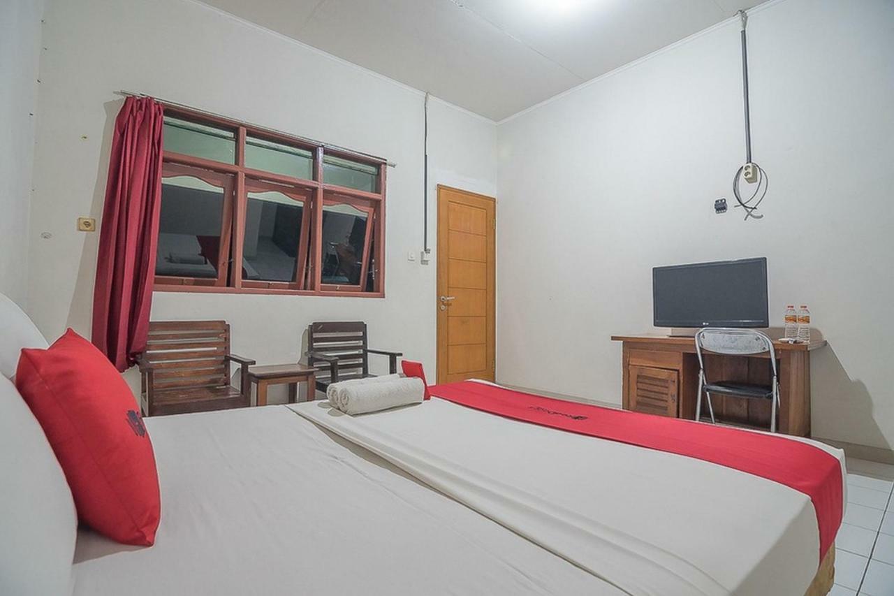 Reddoorz Near Alun Alun Subang Hotel Ngoại thất bức ảnh