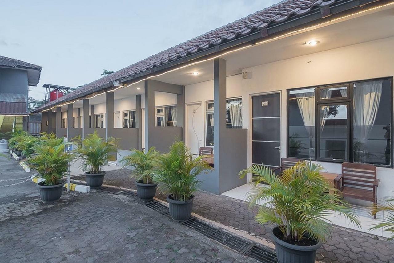 Reddoorz Near Alun Alun Subang Hotel Ngoại thất bức ảnh