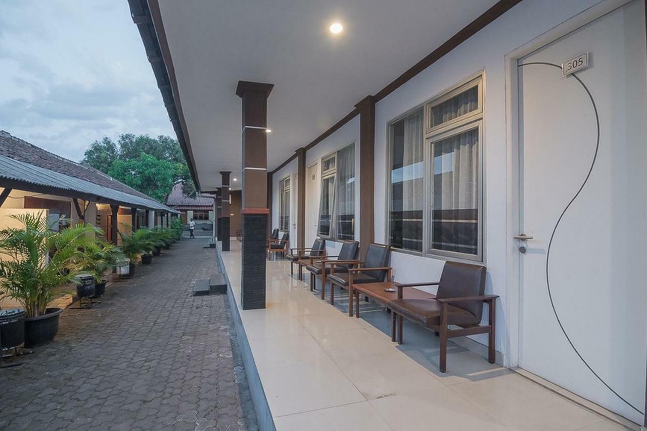 Reddoorz Near Alun Alun Subang Hotel Ngoại thất bức ảnh
