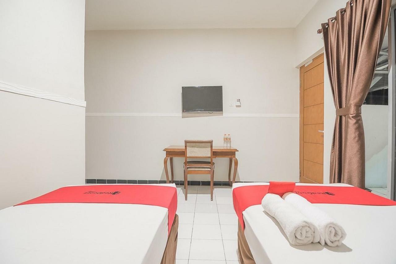 Reddoorz Near Alun Alun Subang Hotel Ngoại thất bức ảnh